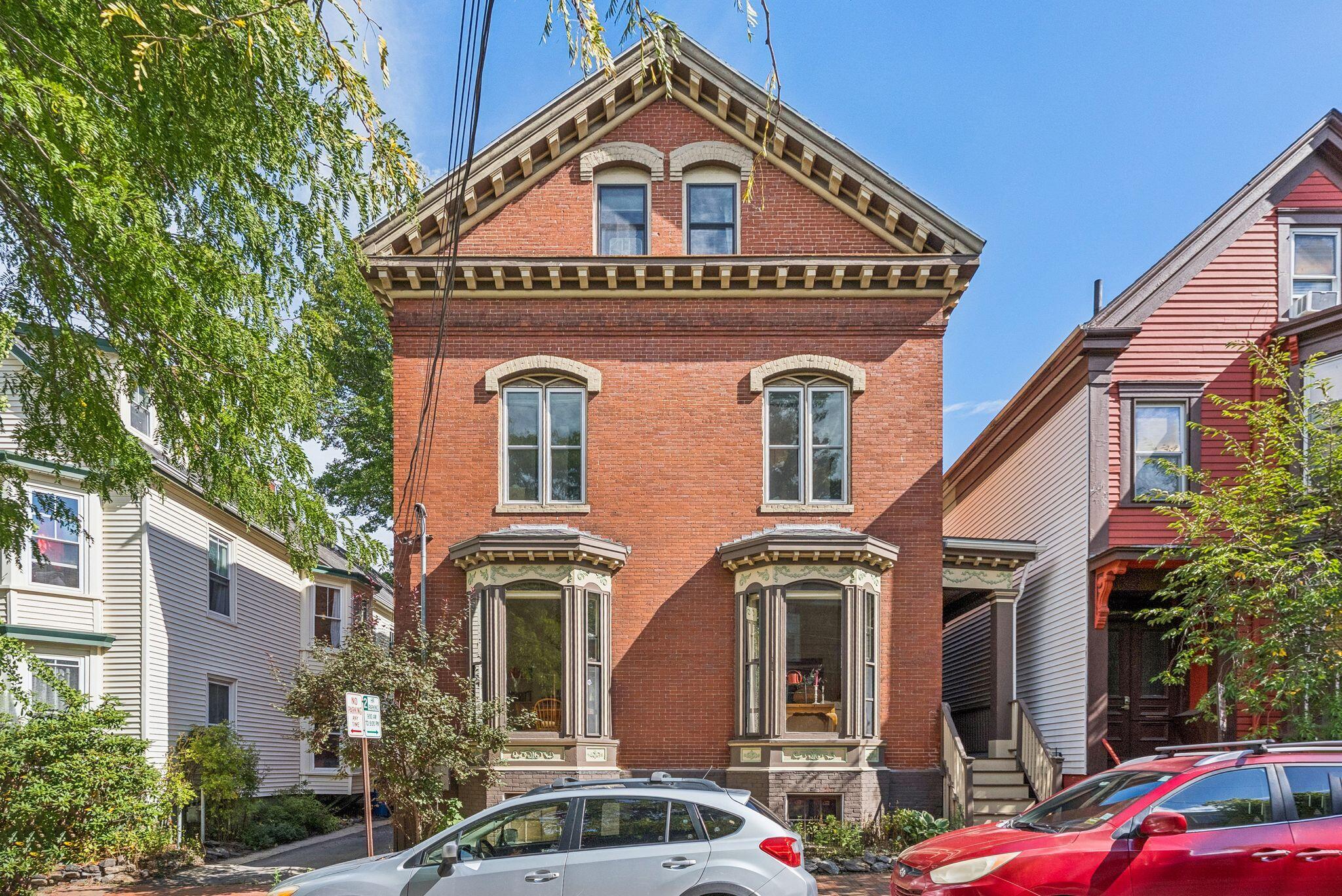 77 Carleton Street