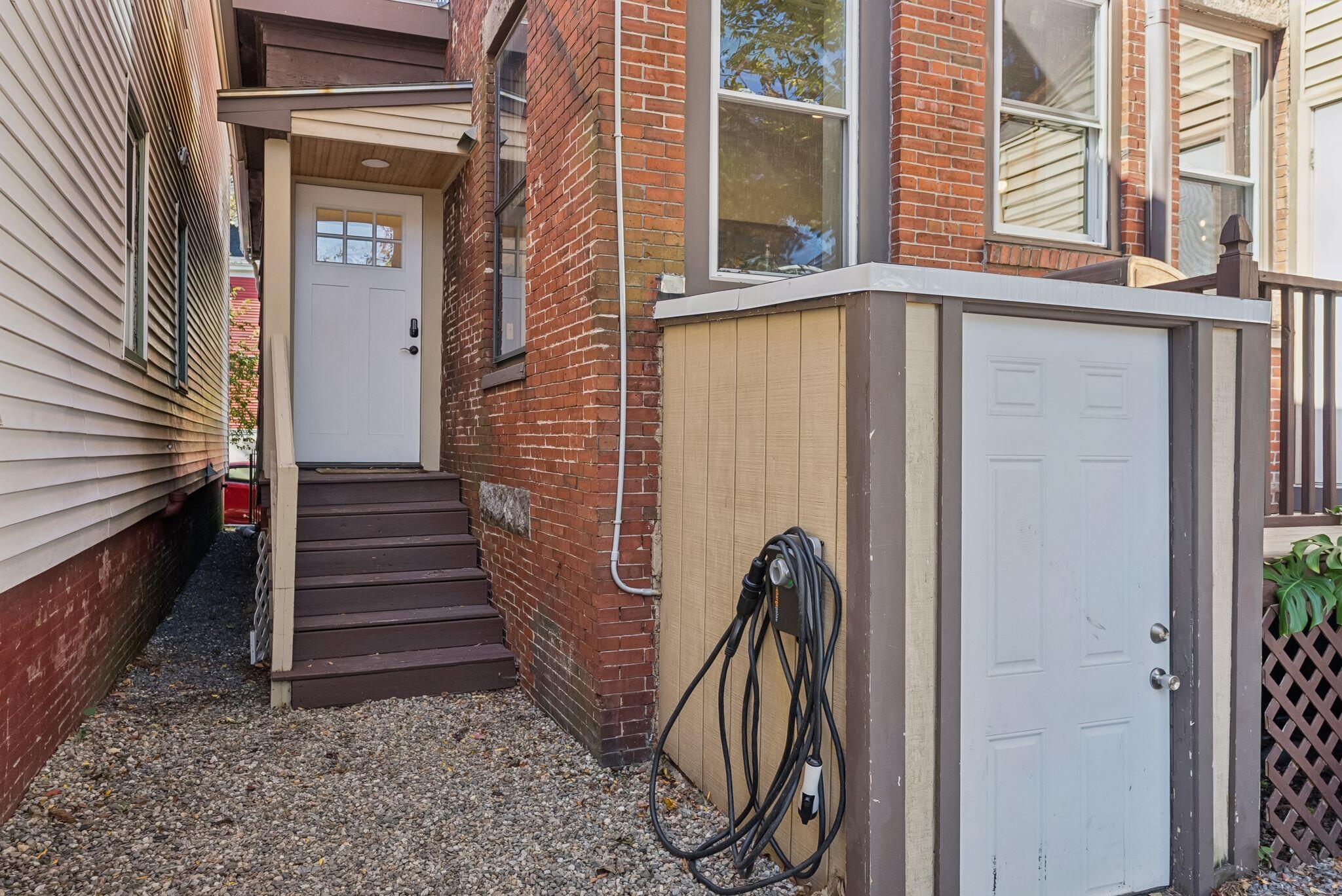 77 Carleton Street