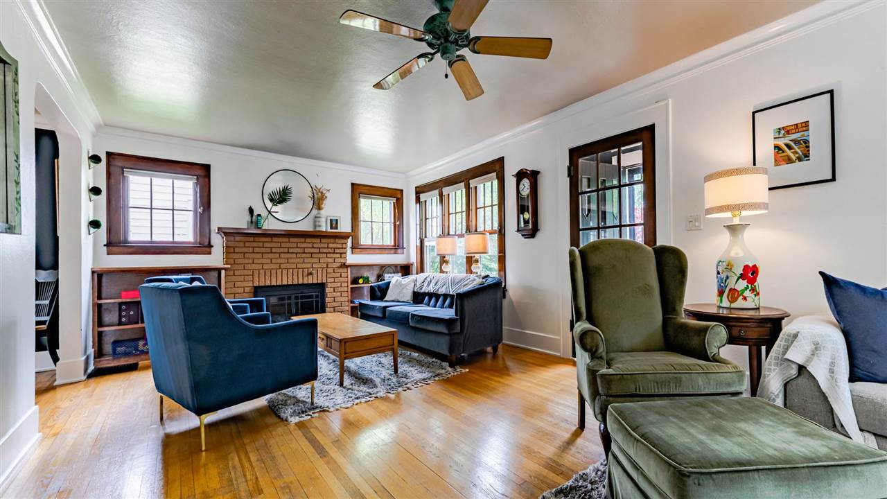 1723 W Hillsdale Street