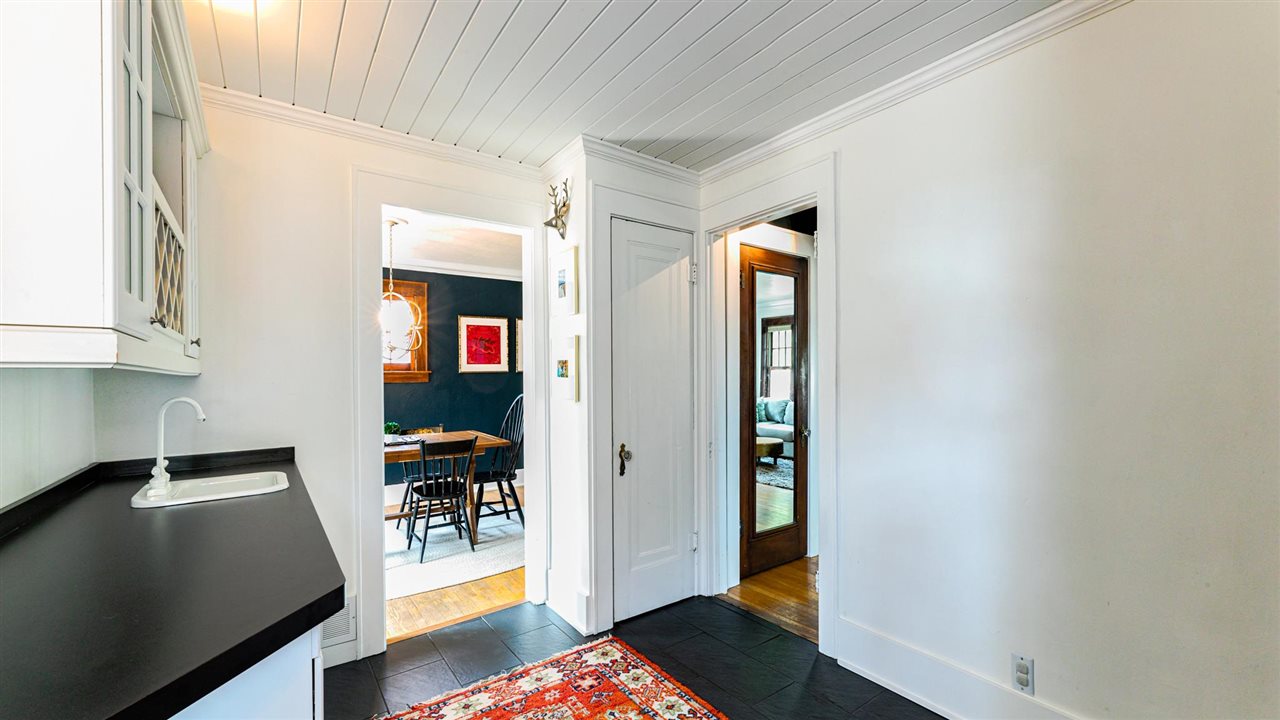 1723 W Hillsdale Street