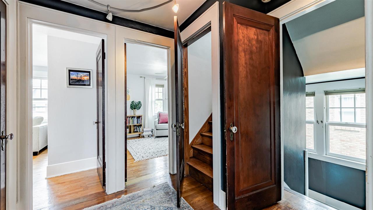 1723 W Hillsdale Street