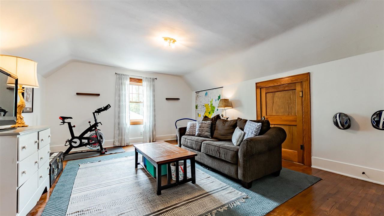 1723 W Hillsdale Street