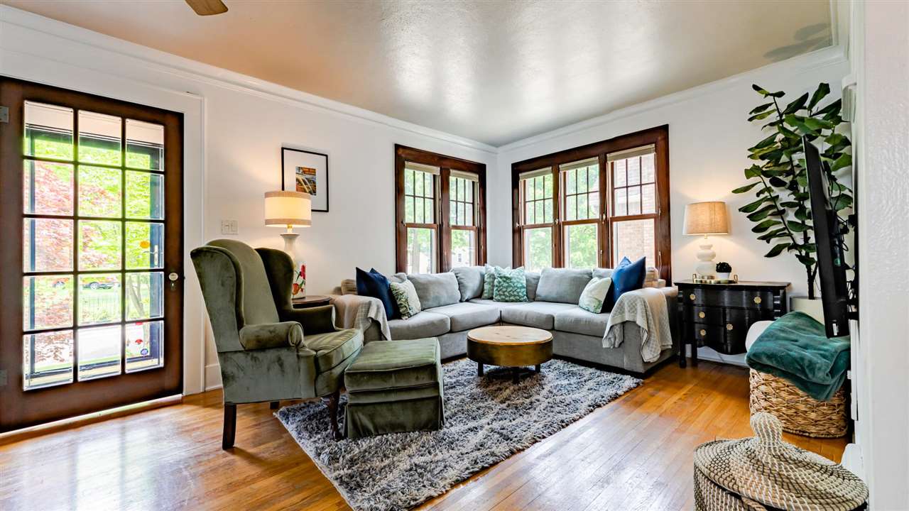 1723 W Hillsdale Street