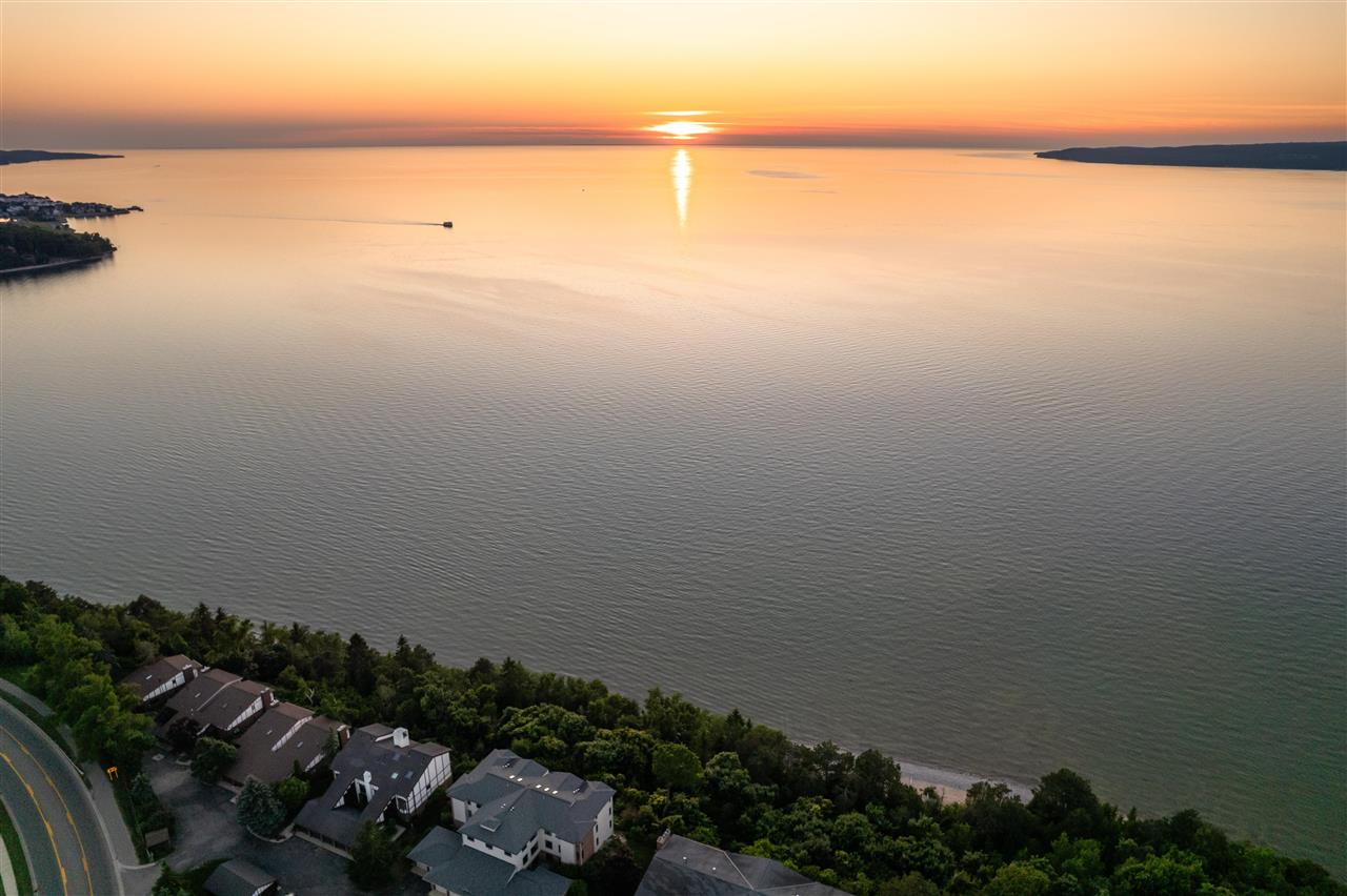 1134 Charlevoix Avenue Unit: 8