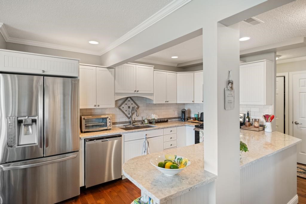 1134 Charlevoix Avenue Unit: 8