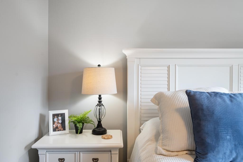 1134 Charlevoix Avenue Unit: 8