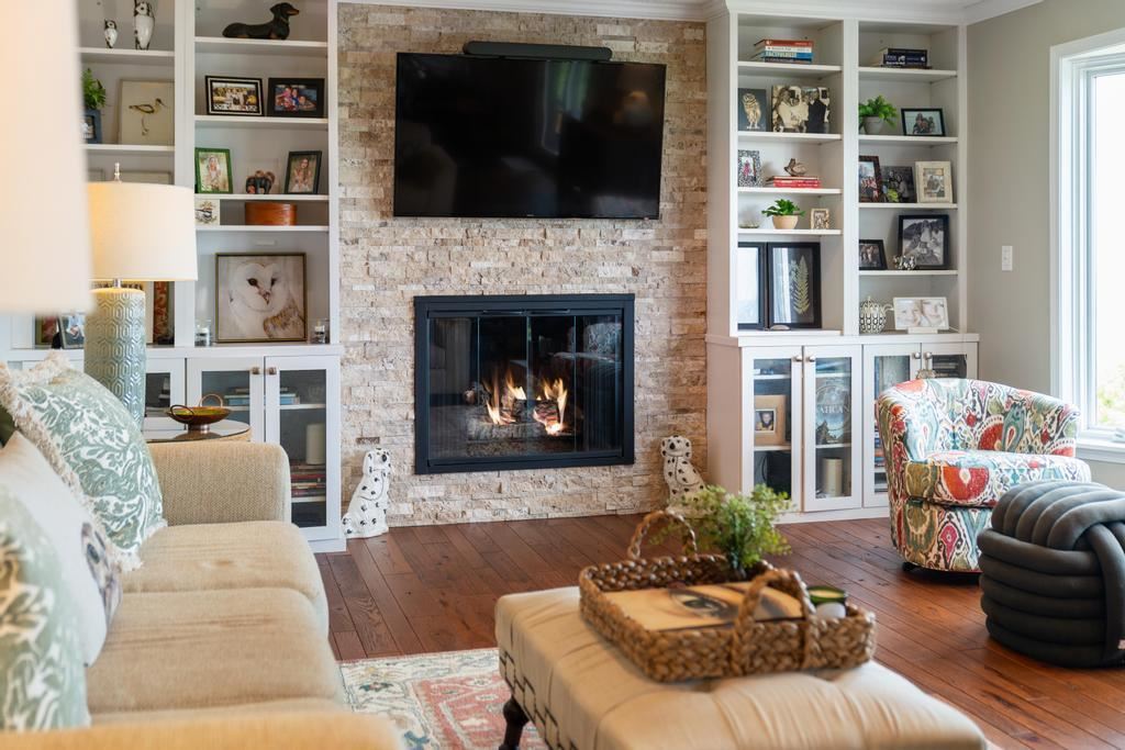 1134 Charlevoix Avenue Unit: 8
