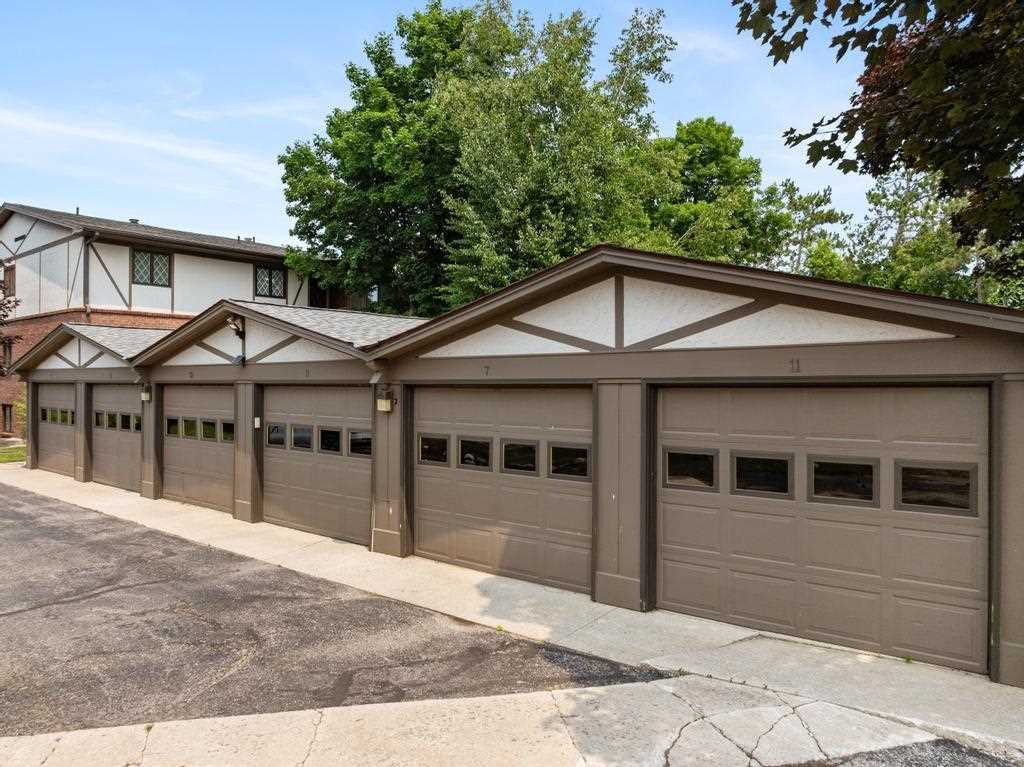 1134 Charlevoix Avenue Unit: 8