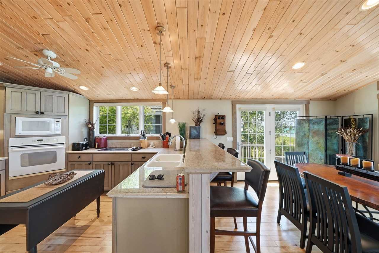 8463 Sturgeon Bay Drive