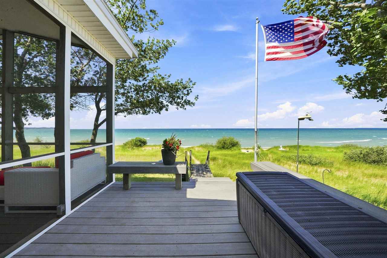 8463 Sturgeon Bay Drive
