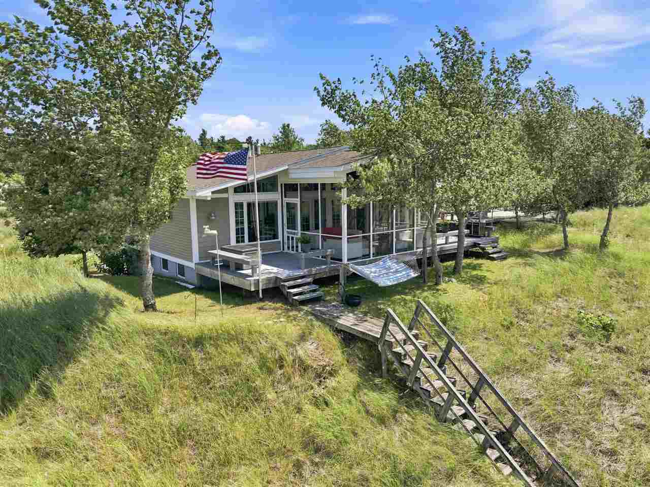 8463 Sturgeon Bay Drive