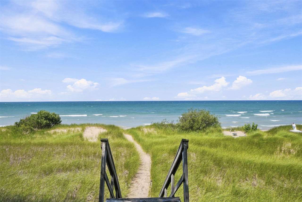 8463 Sturgeon Bay Drive