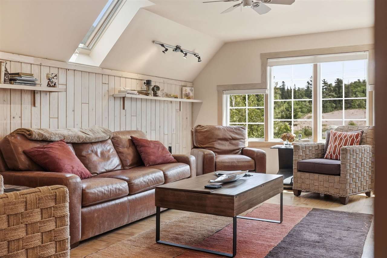 8463 Sturgeon Bay Drive