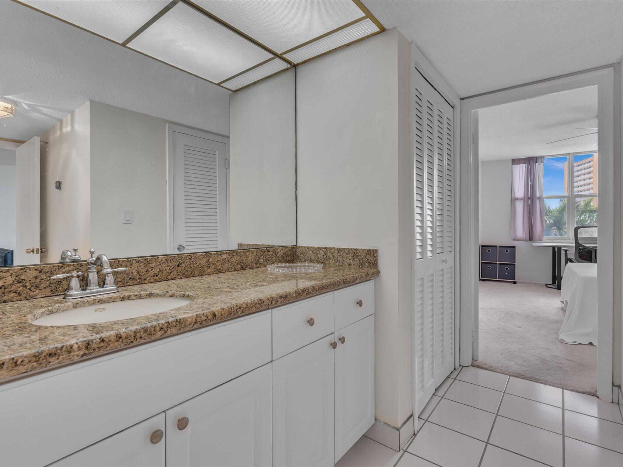 301 N Ocean Boulevard 407