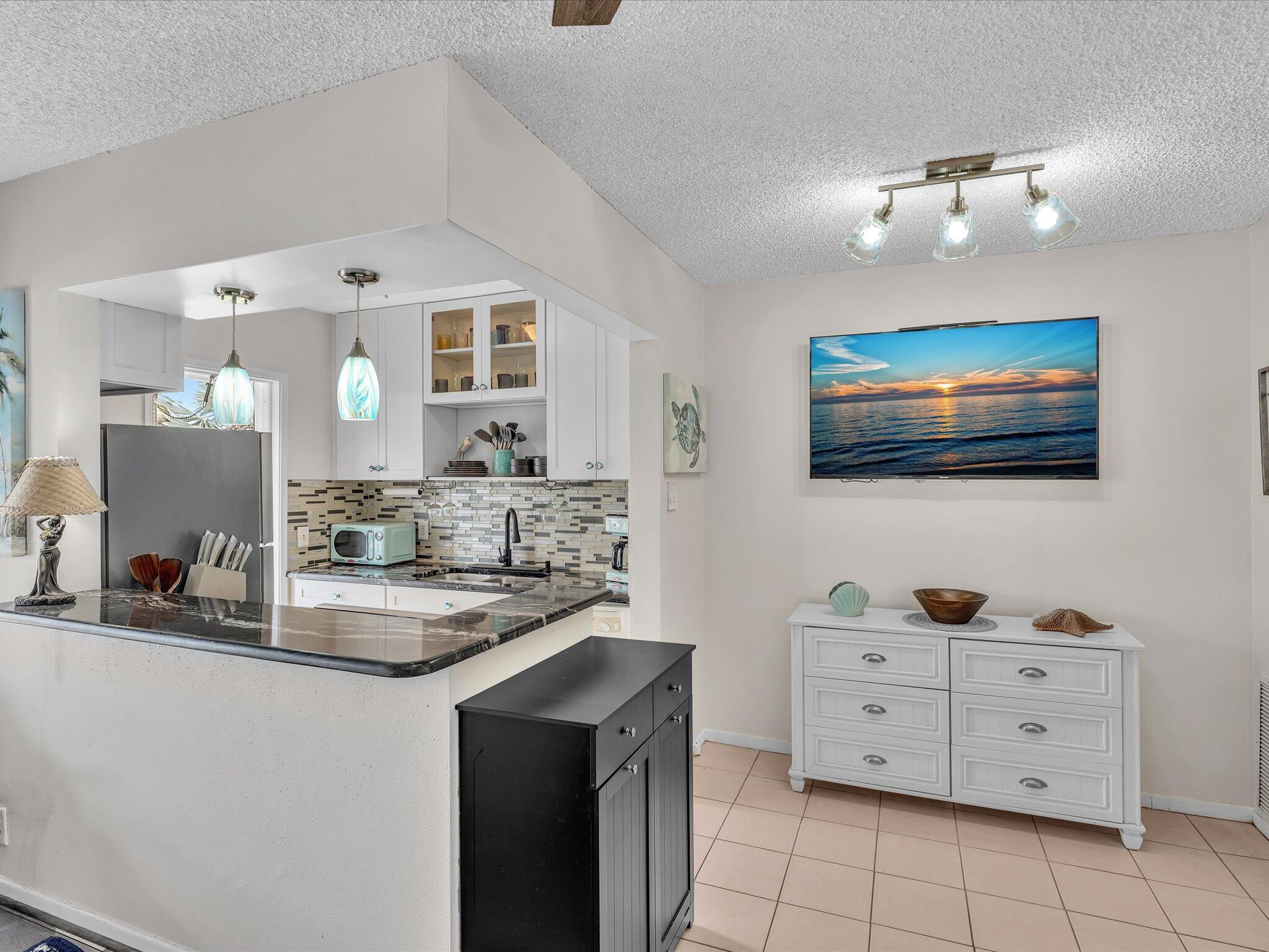 3232 Canal Drive 19