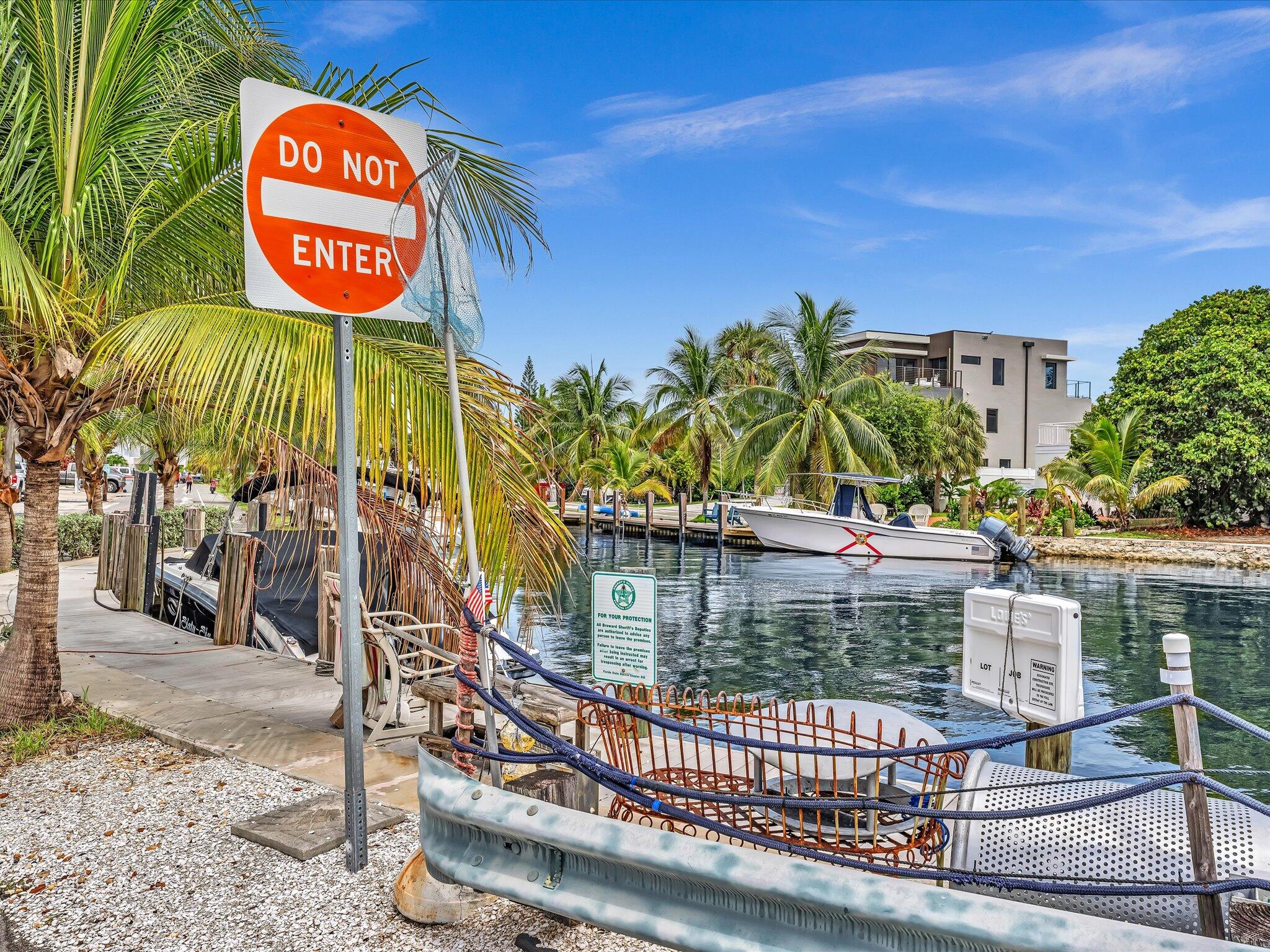 3232 Canal Drive 19