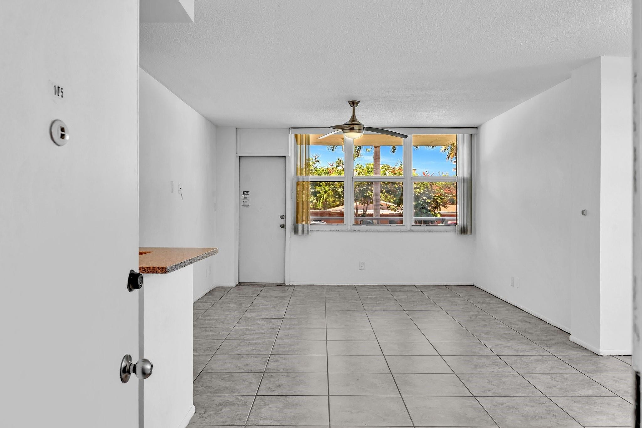 301 N Ocean Blvd 105