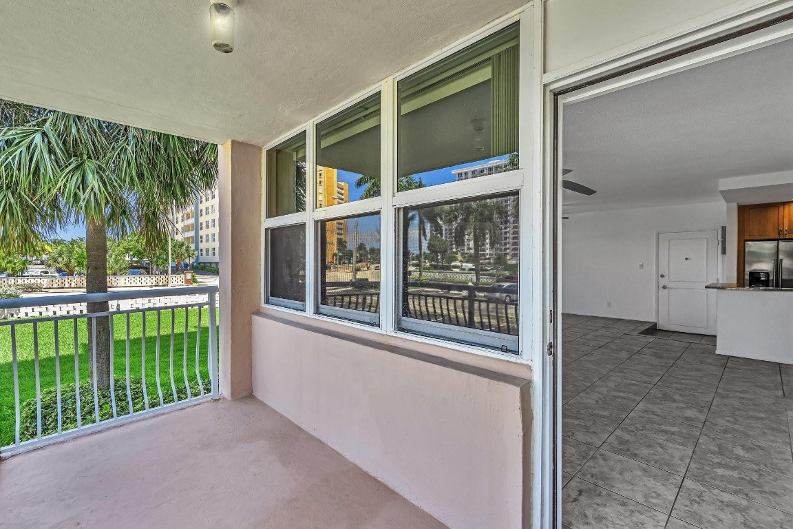 301 N Ocean Blvd 105