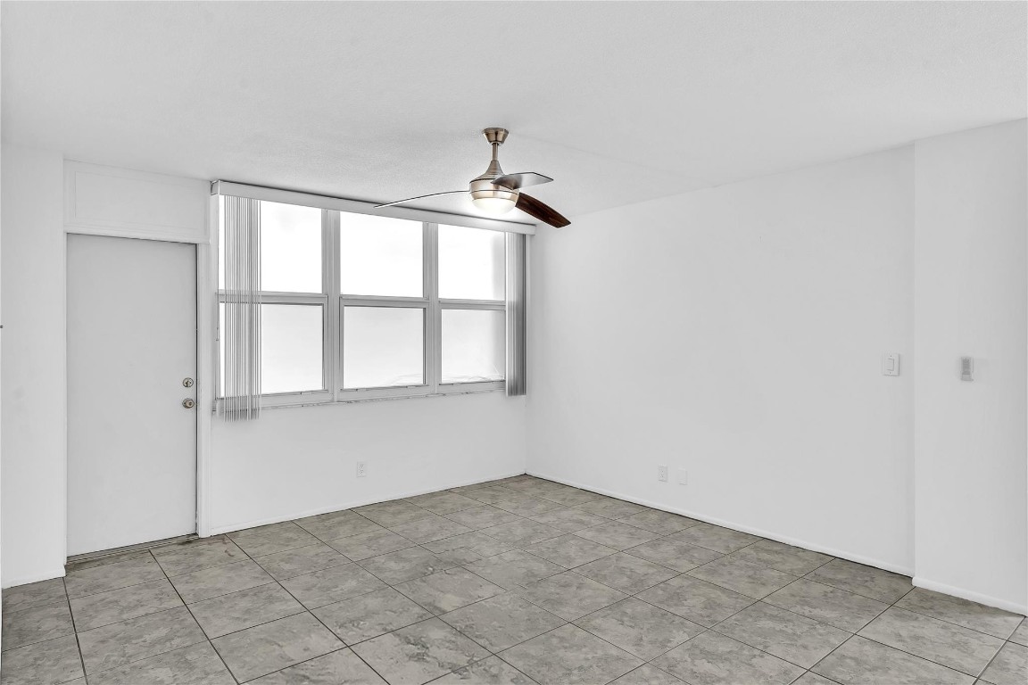 301 N Ocean Blvd 105