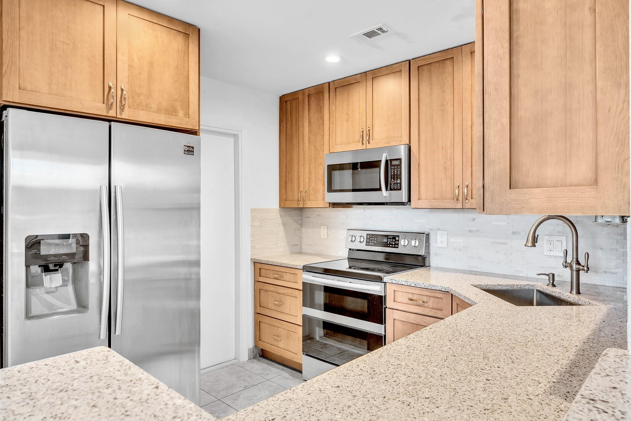 301 N Ocean Blvd 105