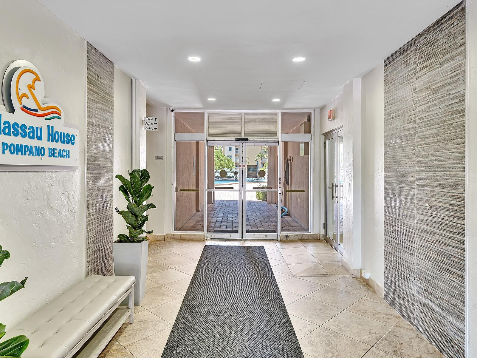 301 N Ocean Blvd 105