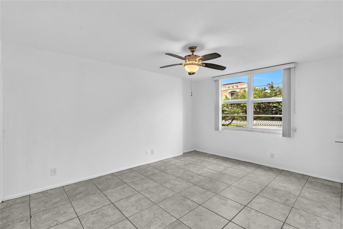 301 N Ocean Blvd 105