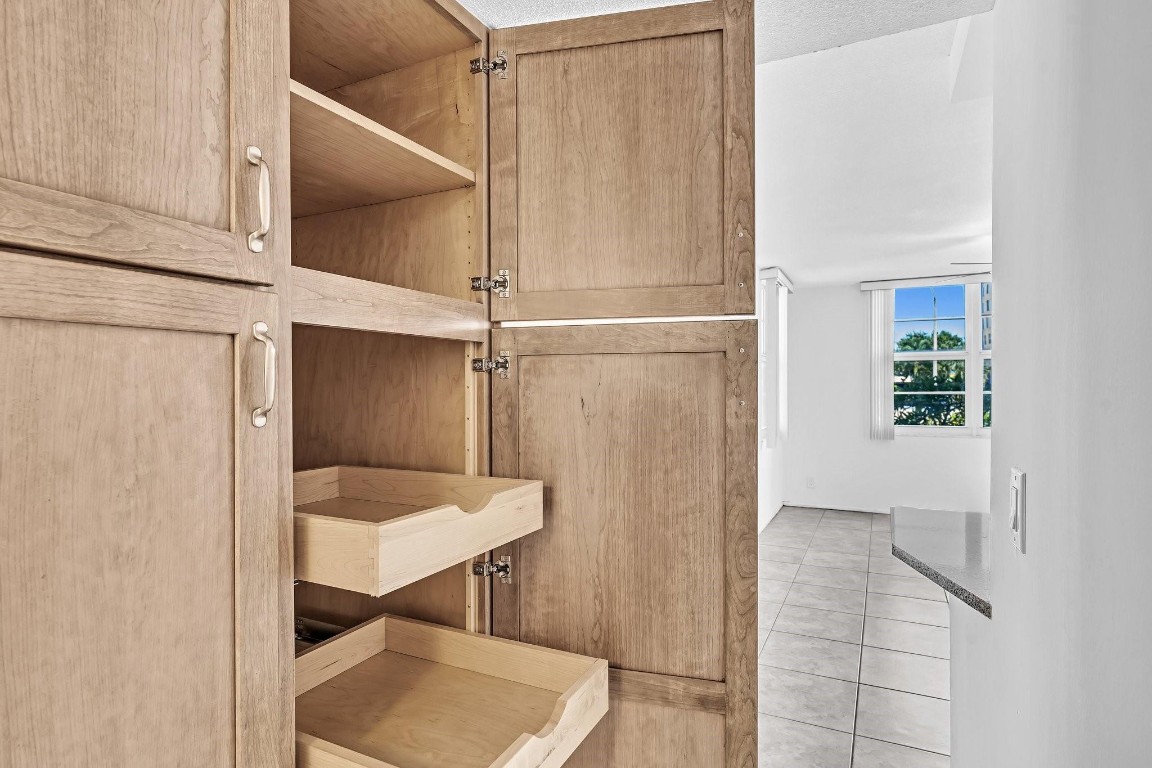 301 N Ocean Blvd 105