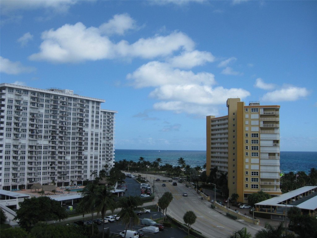 301 N Ocean Blvd 909