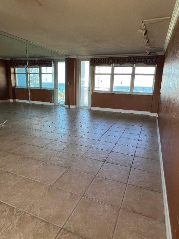 301 N Ocean Blvd 909