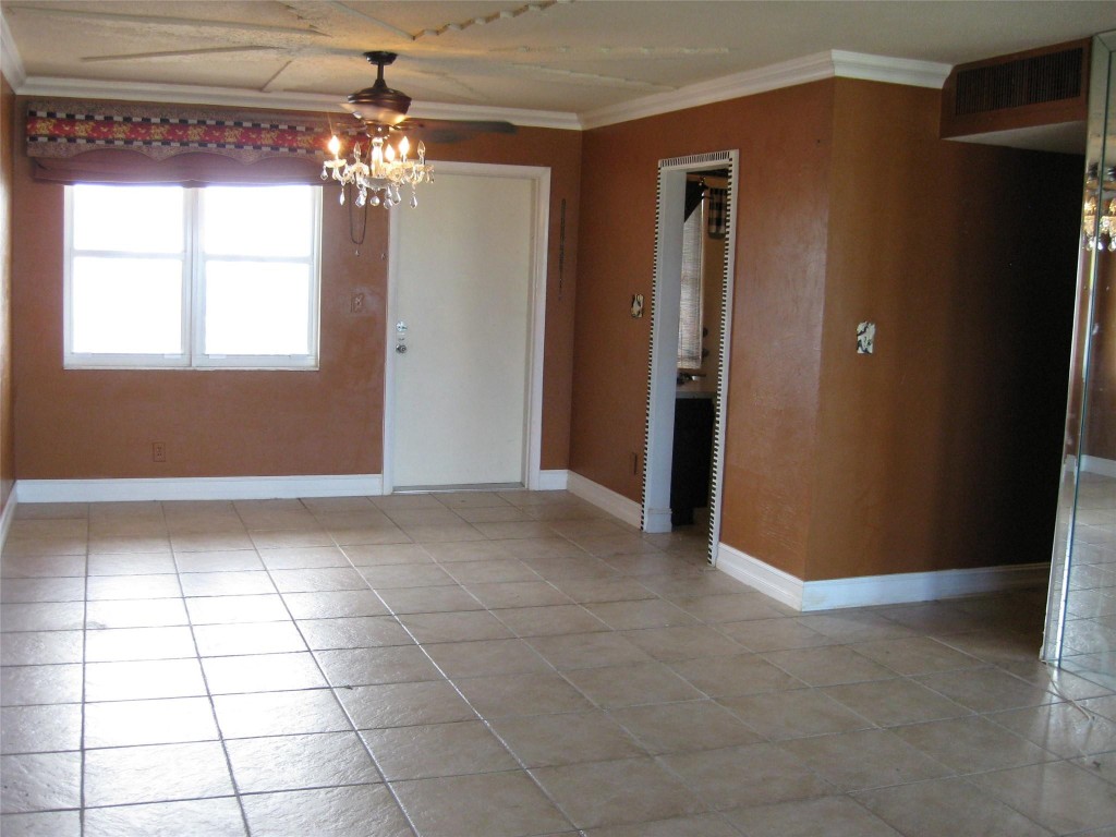 301 N Ocean Blvd 909