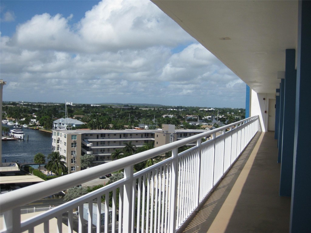 301 N Ocean Blvd 909