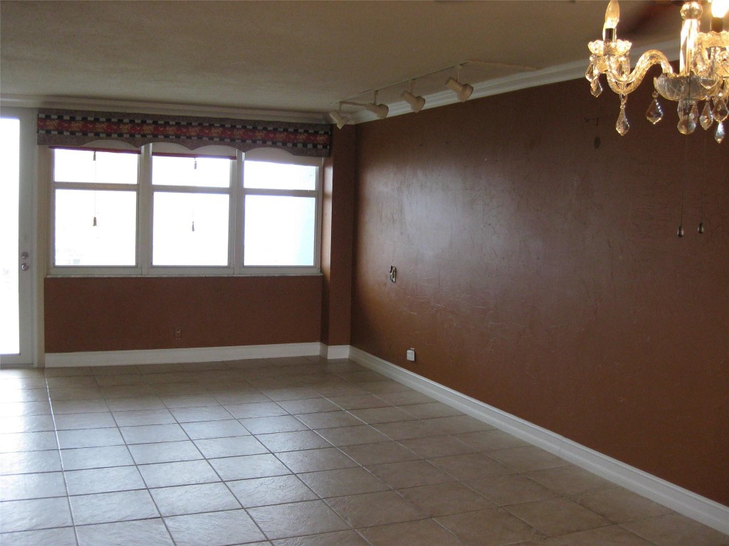 301 N Ocean Blvd 909