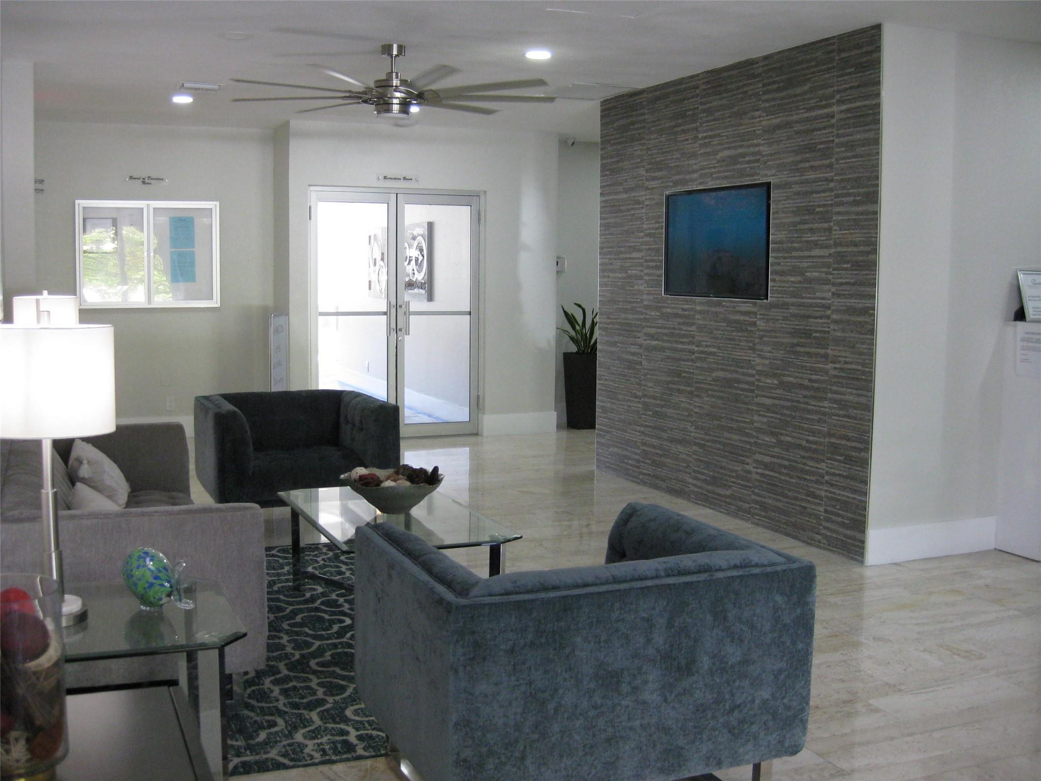 301 N Ocean Blvd 909