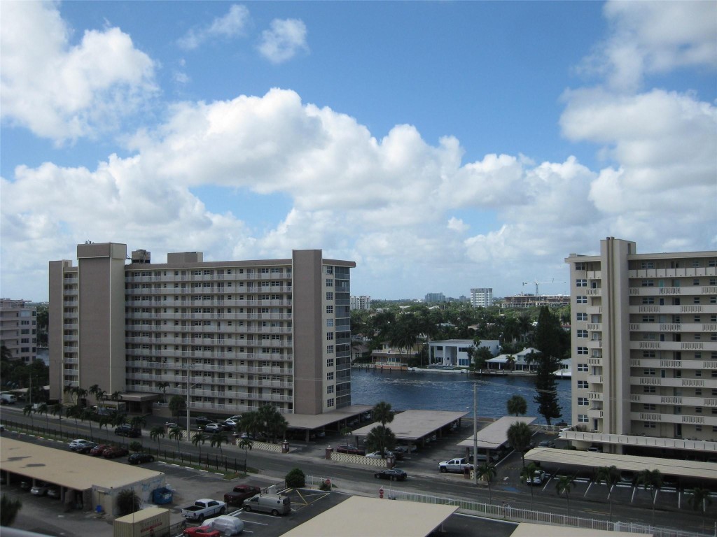 301 N Ocean Blvd 909