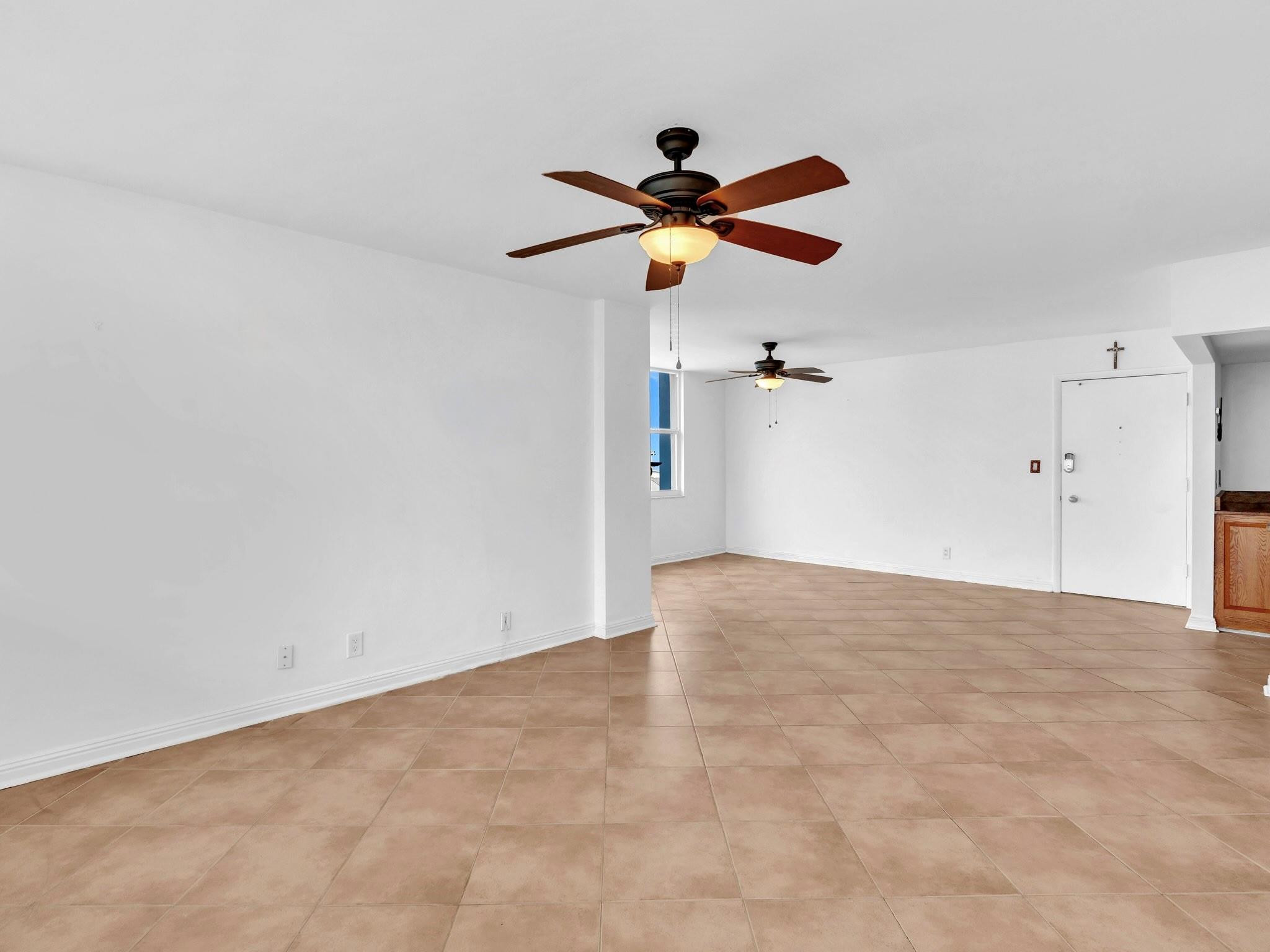 301 N Ocean Blvd 805