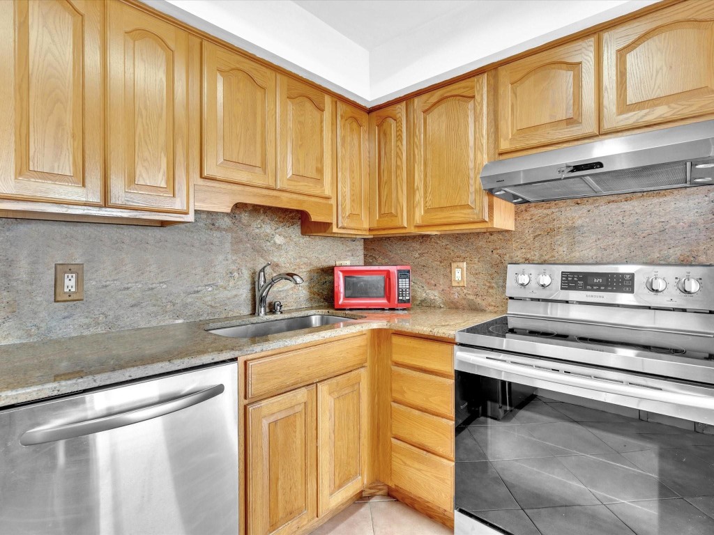 301 N Ocean Blvd 805