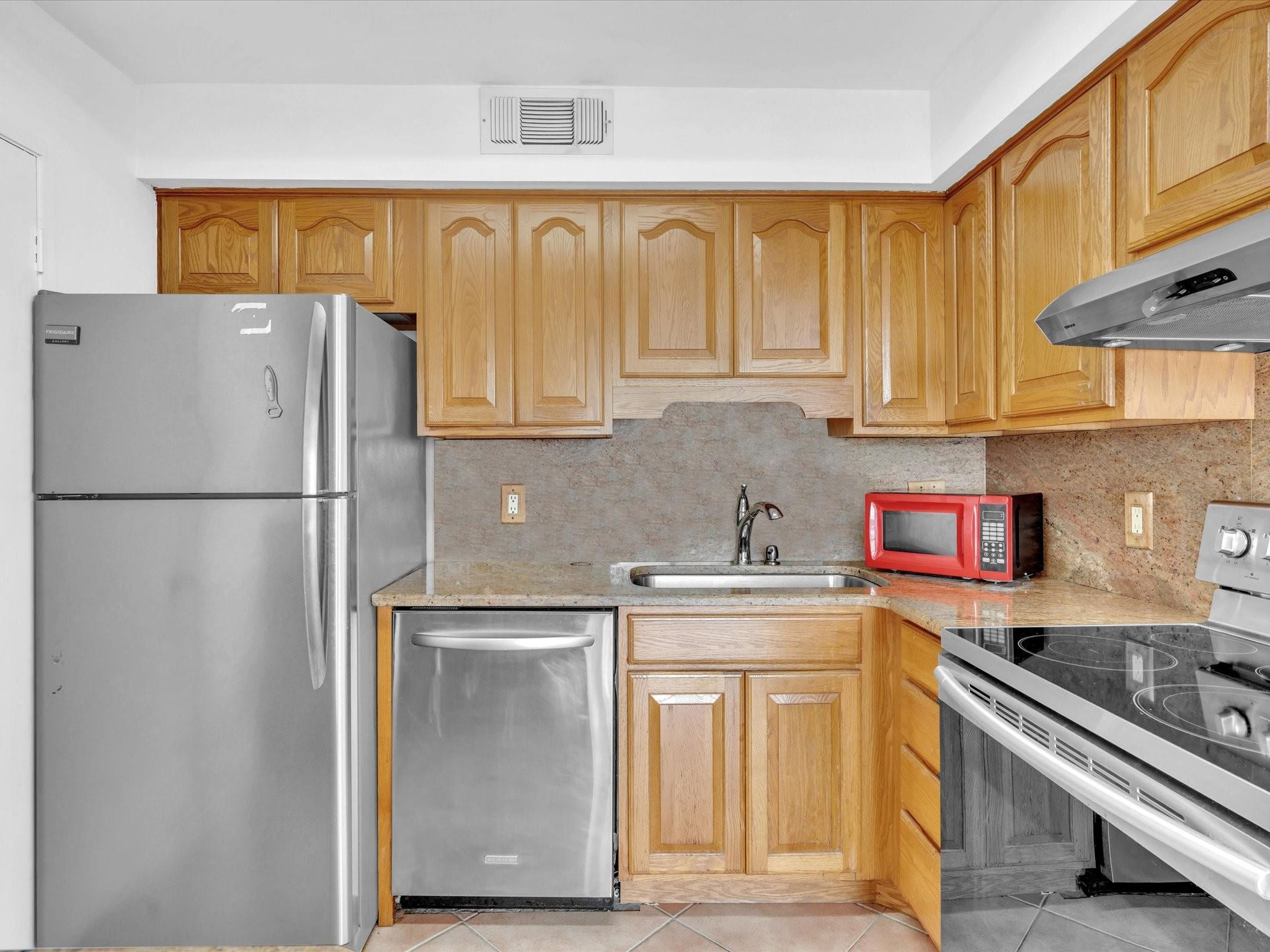 301 N Ocean Blvd 805