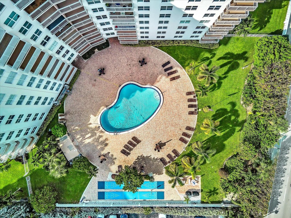 301 N Ocean Blvd 805