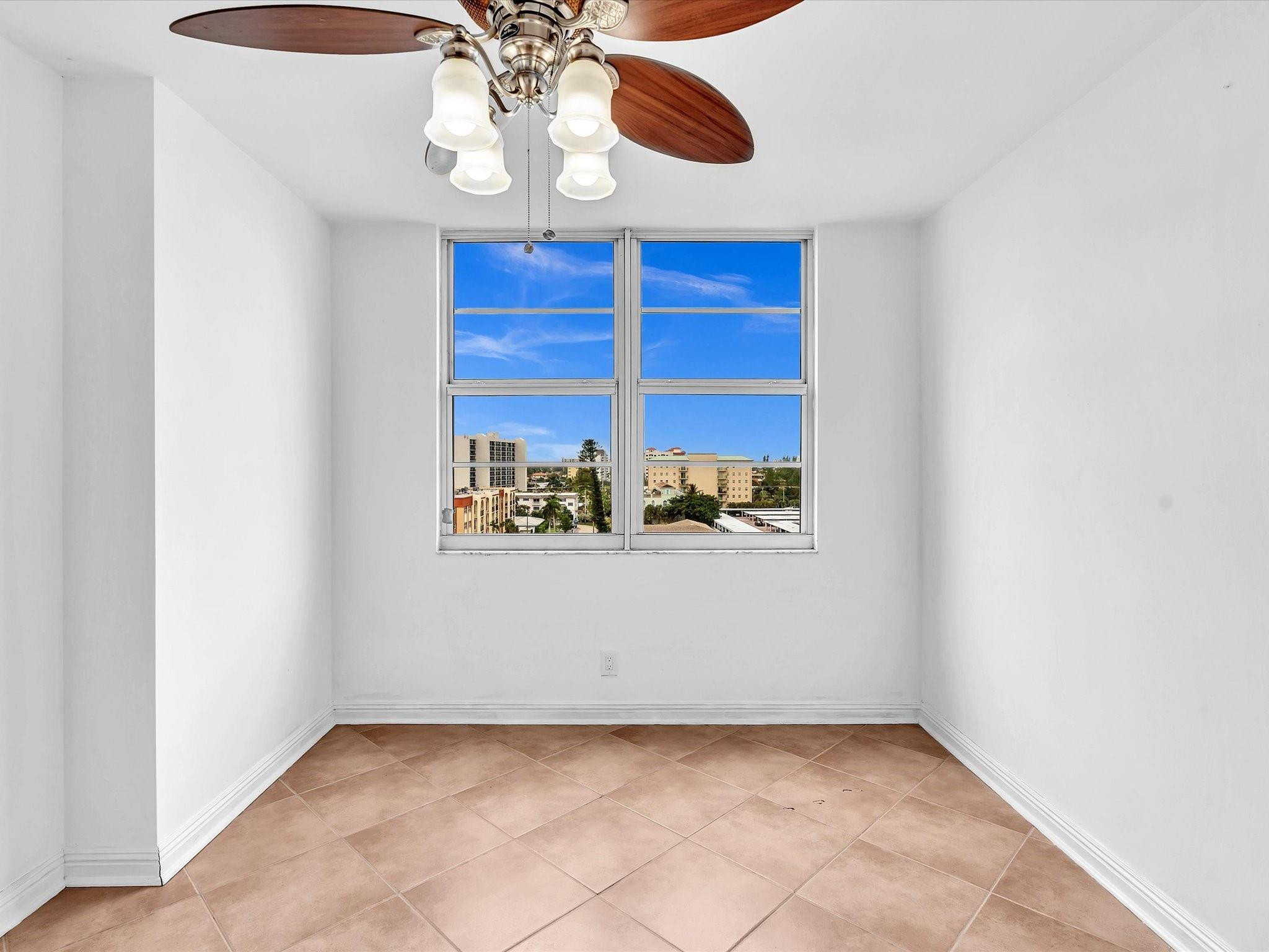 301 N Ocean Blvd 805