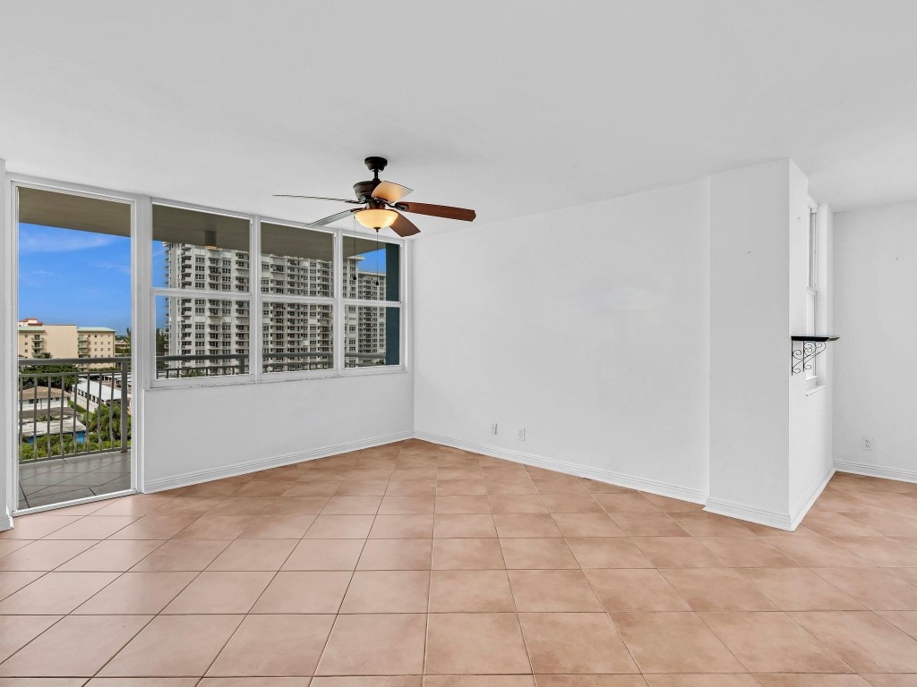 301 N Ocean Blvd 805