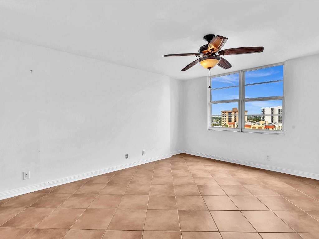 301 N Ocean Blvd 805