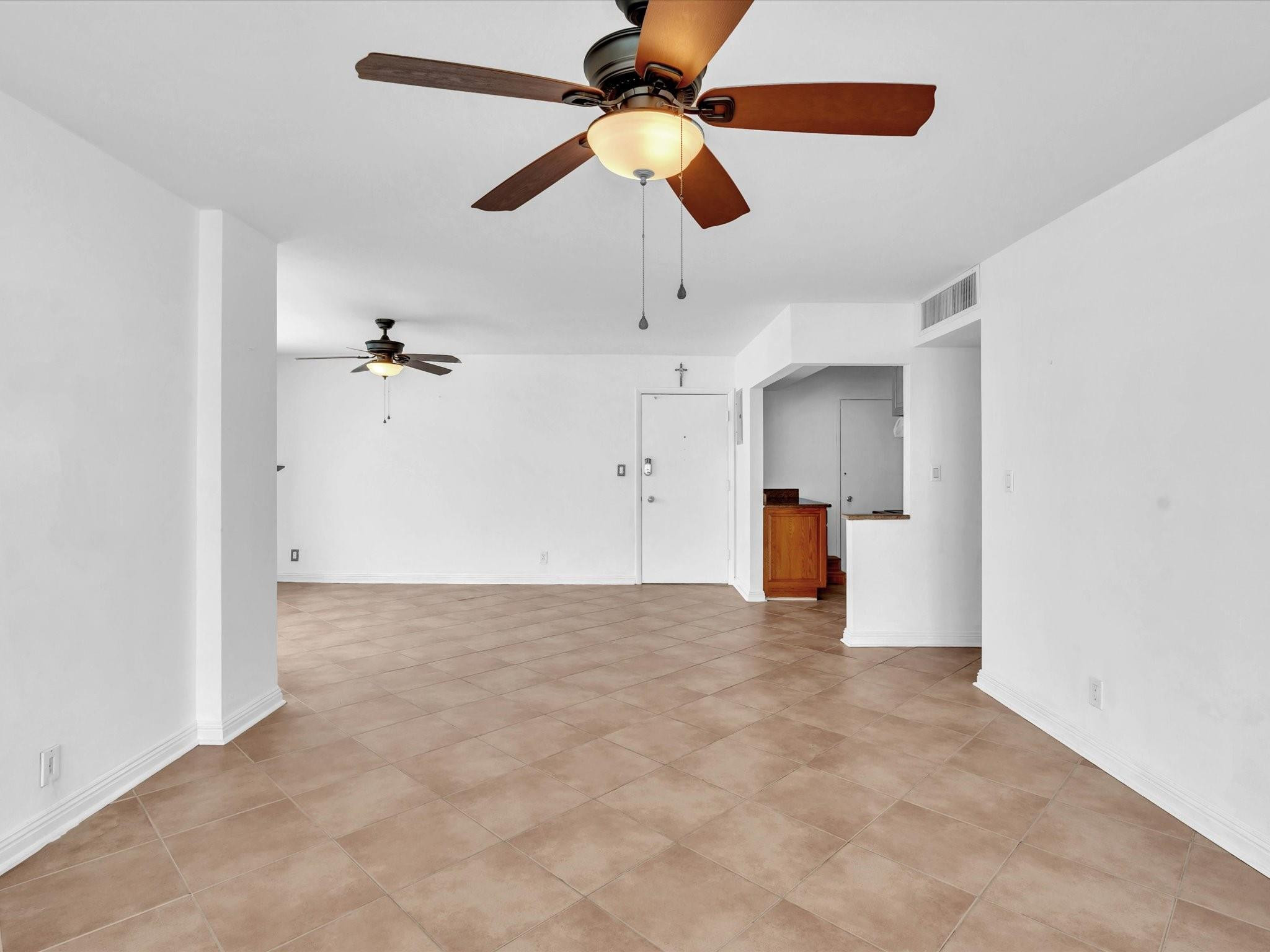 301 N Ocean Blvd 805