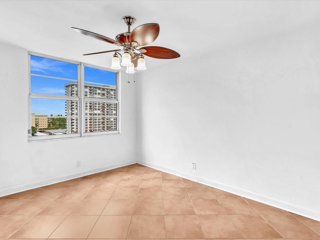 301 N Ocean Blvd 805