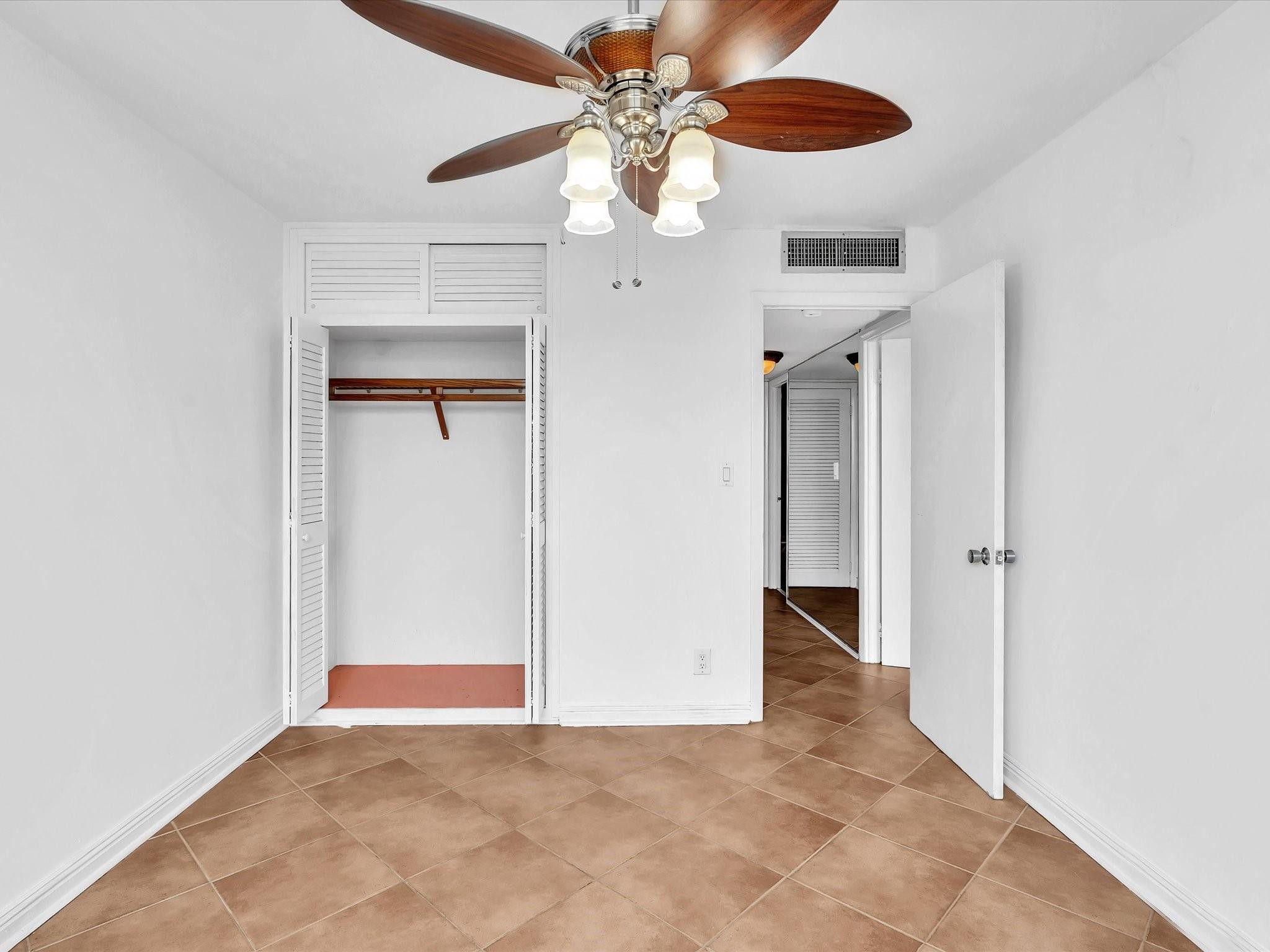 301 N Ocean Blvd 805