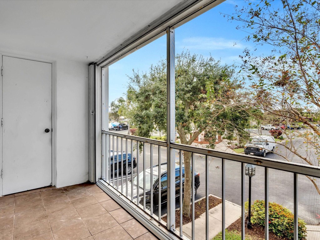 150 Cypress Club Dr 535