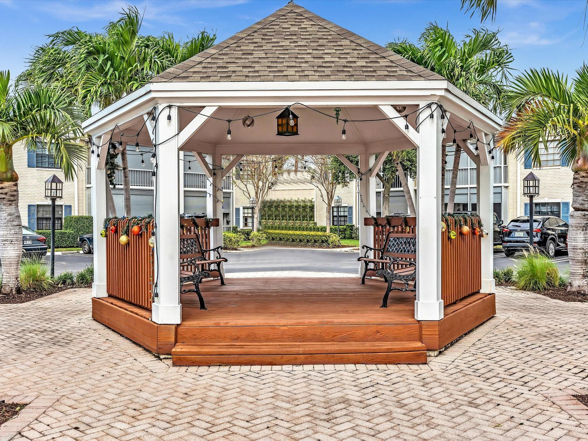 150 Cypress Club Dr 535
