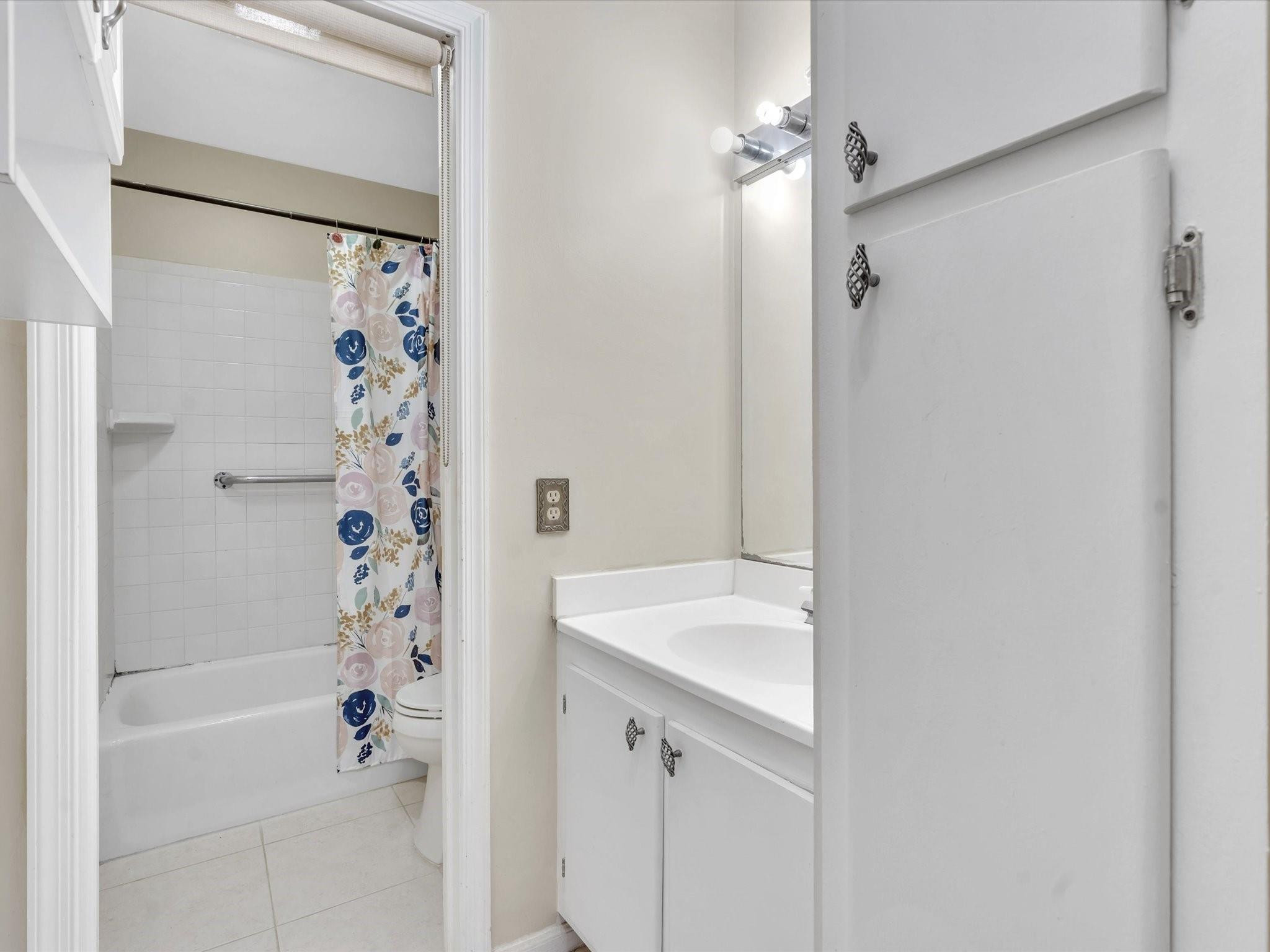 150 Cypress Club Dr 535