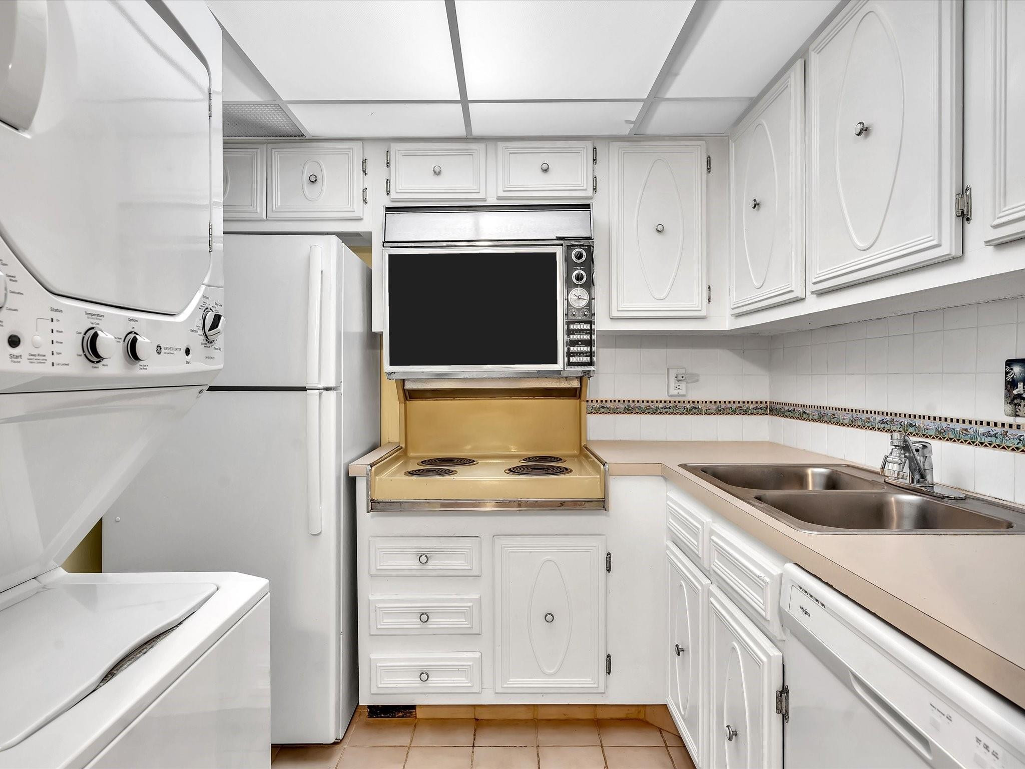 150 Cypress Club Dr 535