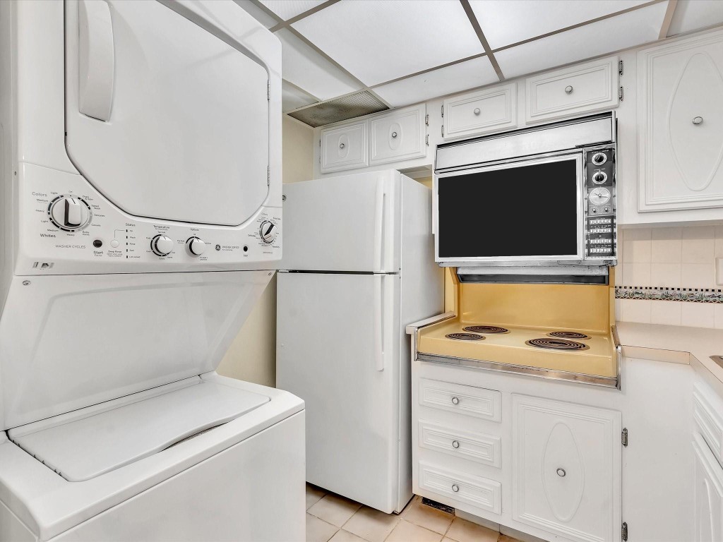 150 Cypress Club Dr 535