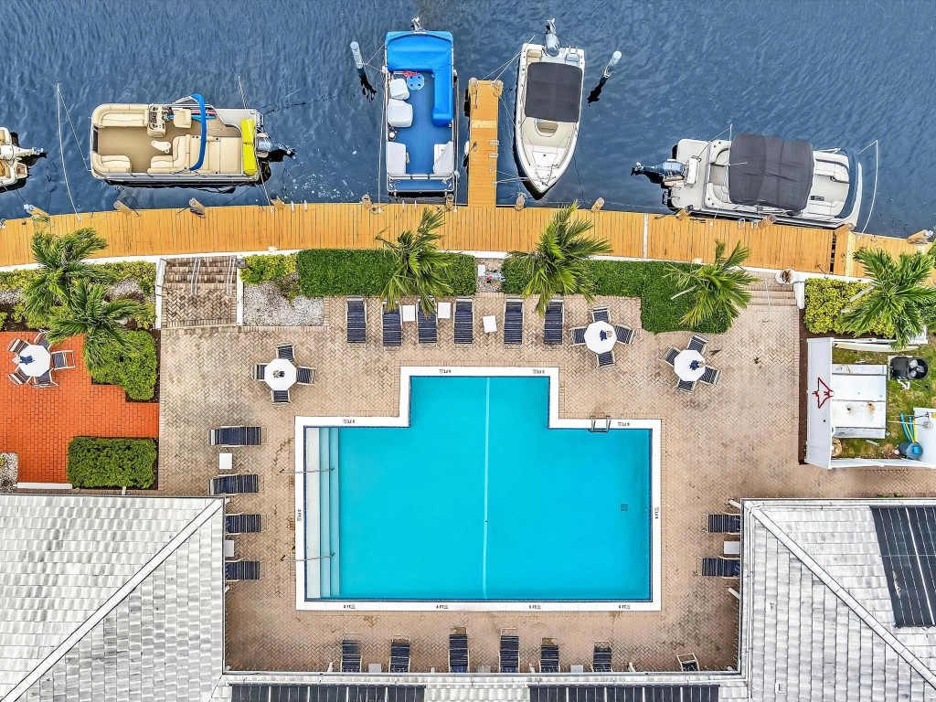 150 Cypress Club Dr 535